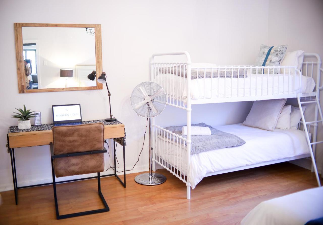 Modern Farm Apartment Lichtenburg Ngoại thất bức ảnh